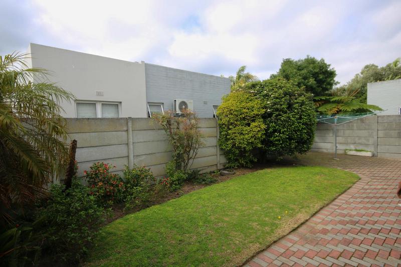2 Bedroom Property for Sale in Parow North Western Cape